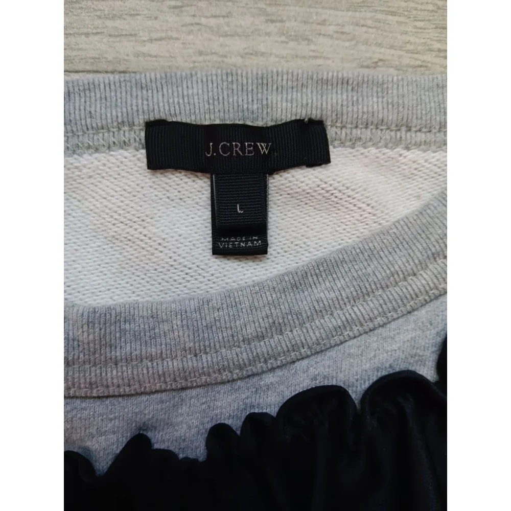 Women's J.Crew Sweatshirt Size L Gray and Black
